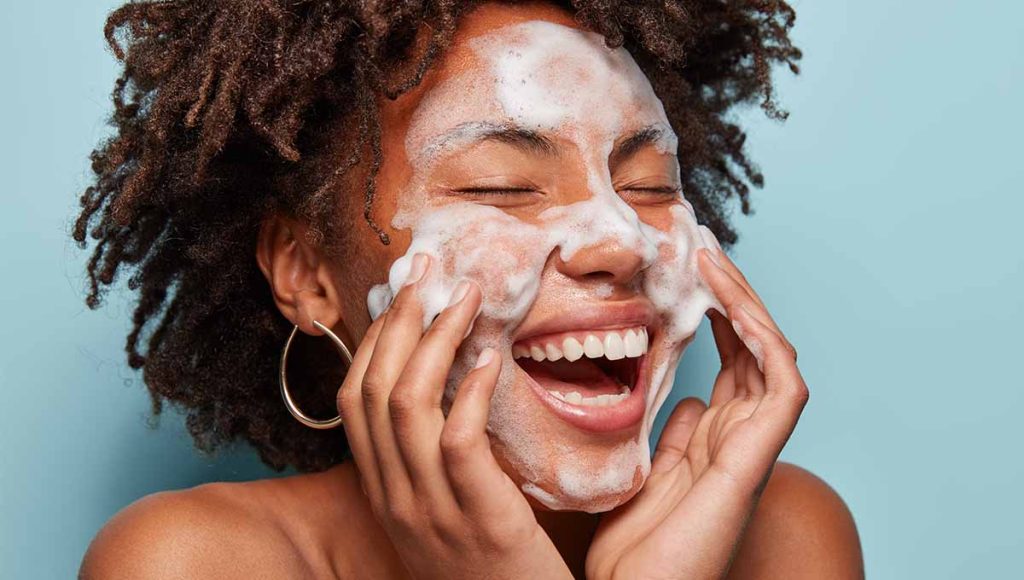 The Refreshing Benefits of Glycolic Acid Wash