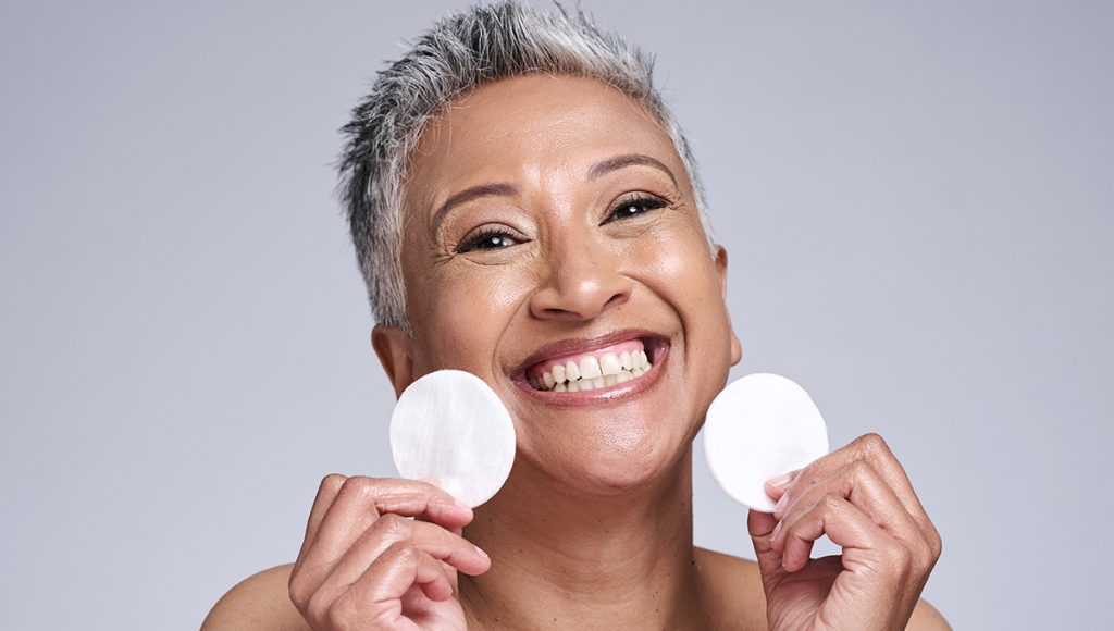 Choosing the Right Exfoliating Toner Pads for Oily Skin