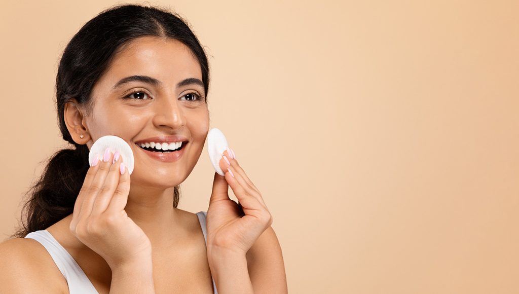 How Glow Peel Pads Boost Confidence (Beyond Skin)