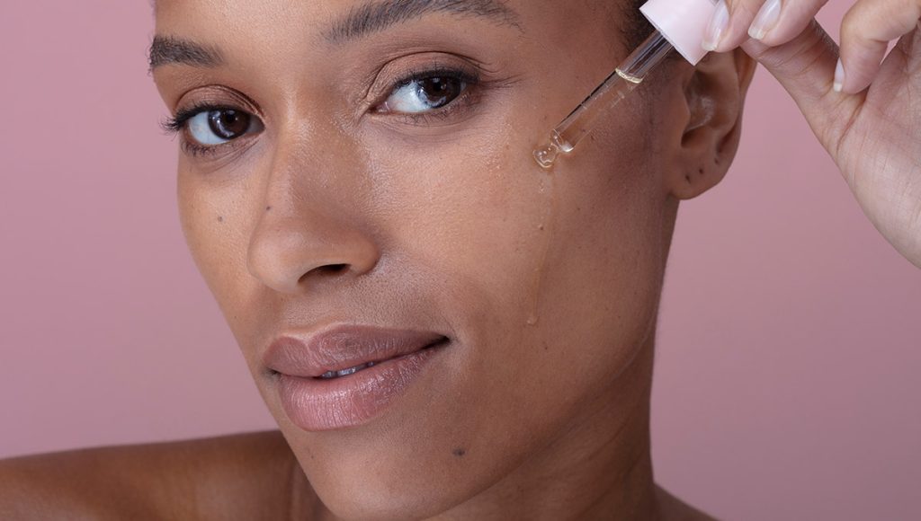 Why Kojic Acid is a Hero Ingredient in the Best Serum for Pigmentation and Dark Spots