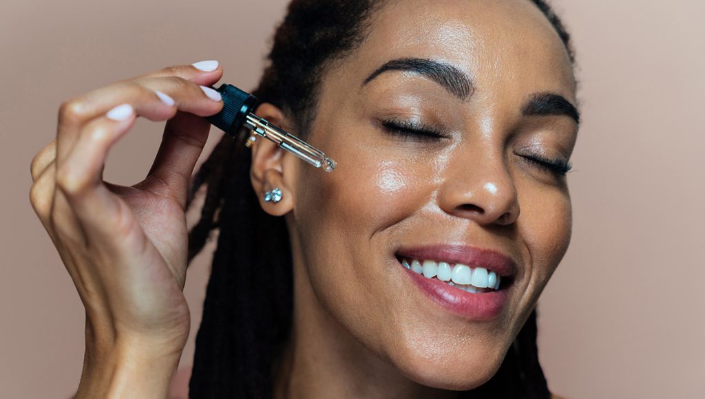 Best Moisturizing Tips When Using a Retinol Skin Renewing Daily Microdose Serum