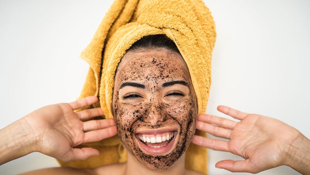 Choosing the Right Turmeric Scrub for Your Skin Journey