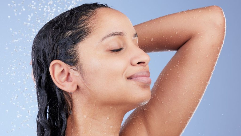 Customizing Your Routine with a Retinol Cleanser