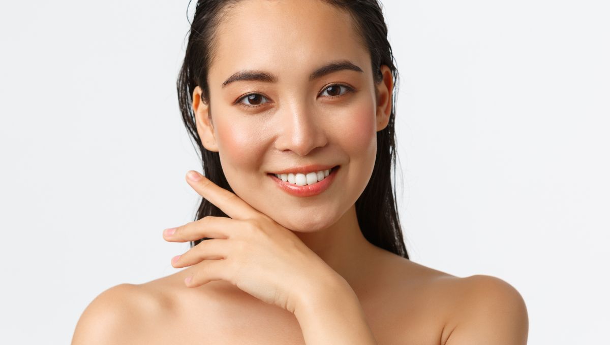 Does Vitamin E Oil Clog Pores? Benefits, Myths & Skincare Alternatives That Actually Work