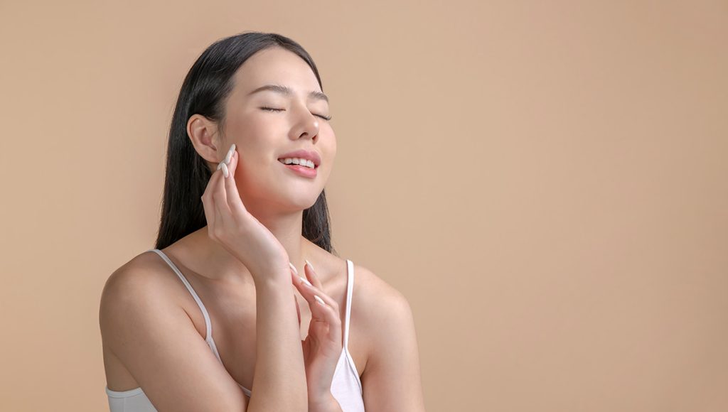 Essential Oil for Dry Skin on Face