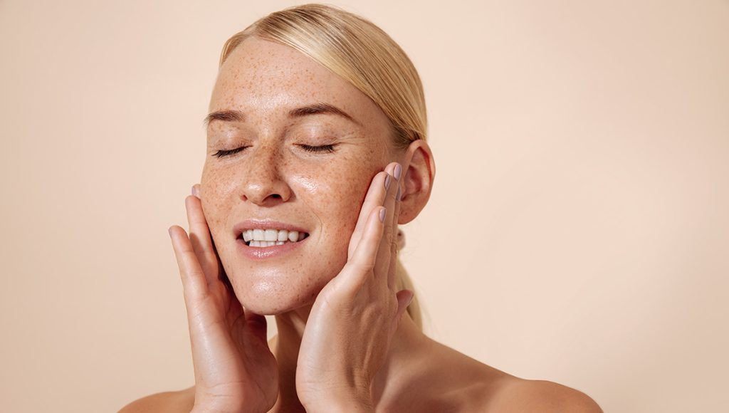 How Kojic Acid Enhances the Effects of Essential Oils for Skin Lightening
