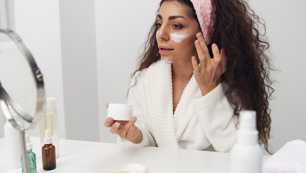 How Long Before I See Results From the Best Moisturizer for Closed Comedones?