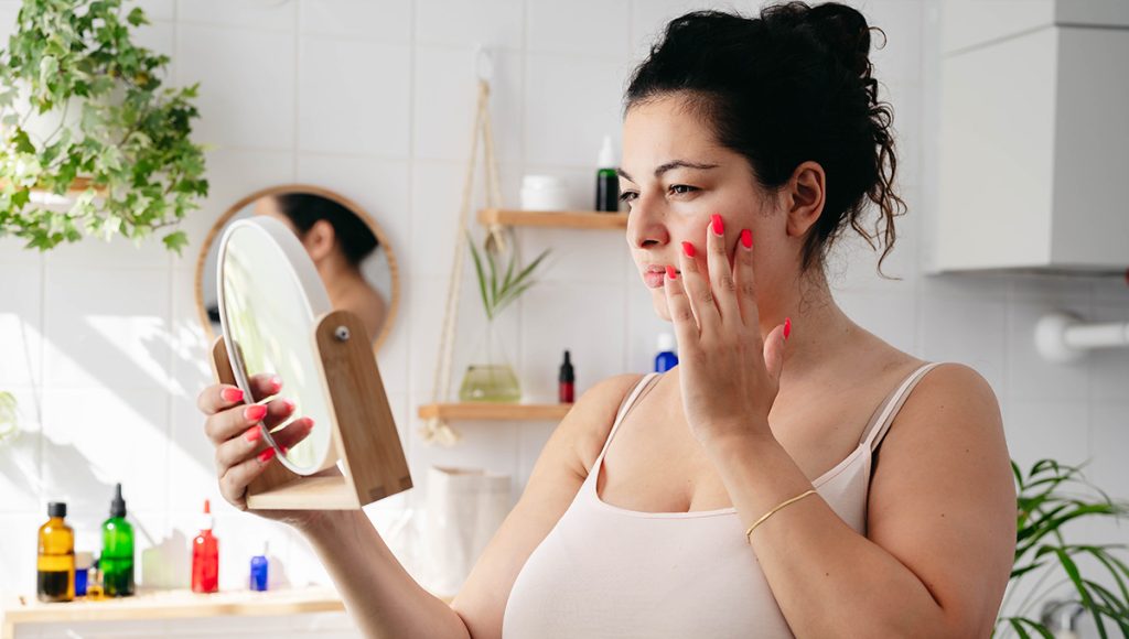 How to Introduce Retinol into a Sensitive Skincare Routine