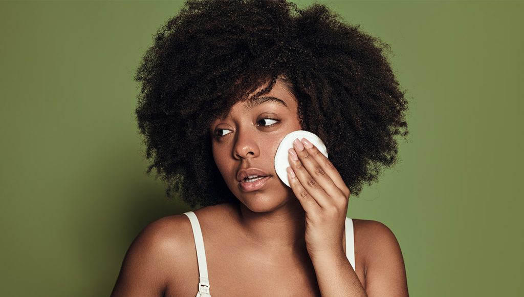Importance of Prepping with Gentle Cleansers Before Toner