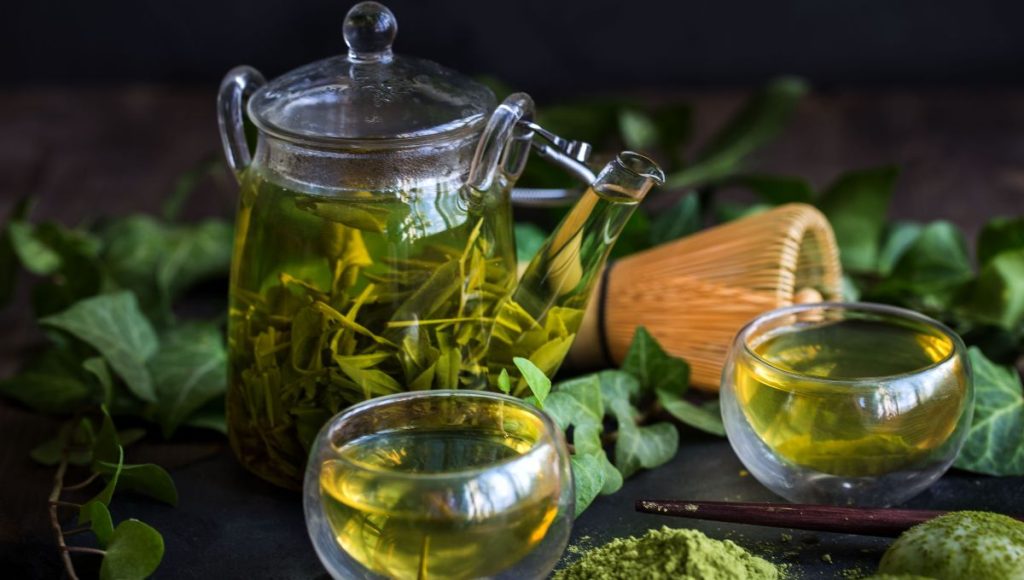Ingredient Spotlight: Green Tea for Calming Post-Exfoliation