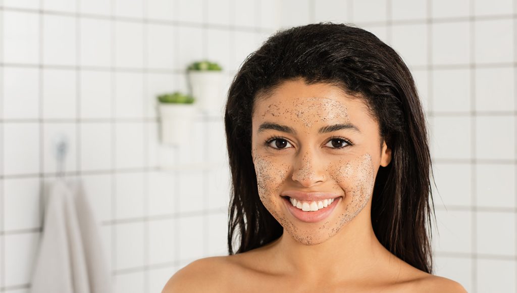 Ingredient Spotlight: Retinol + Turmeric = Glow Goals
