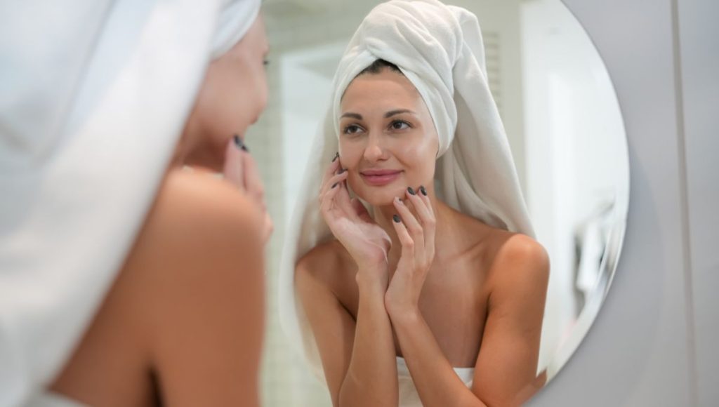 Lactic Acid: Benefits and How It Enhances Your Skincare Routine