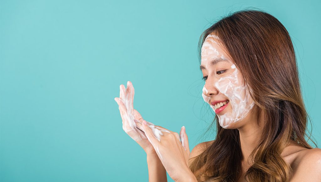 What Is the Best Face Wash to Use with Tretinoin for Clear, Balanced Skin
