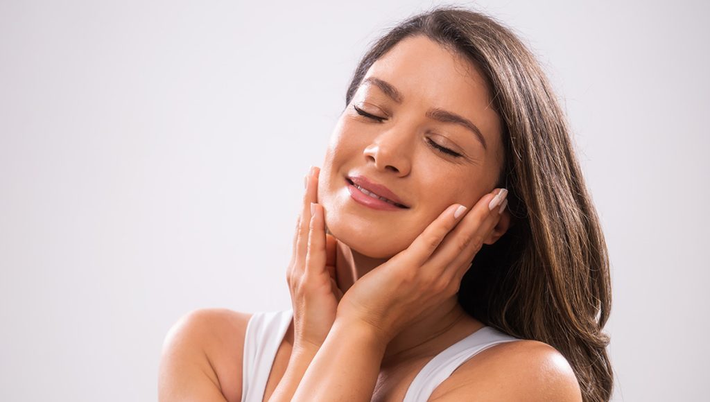Who Should Avoid Mixing Glycolic and Salicylic Acid?