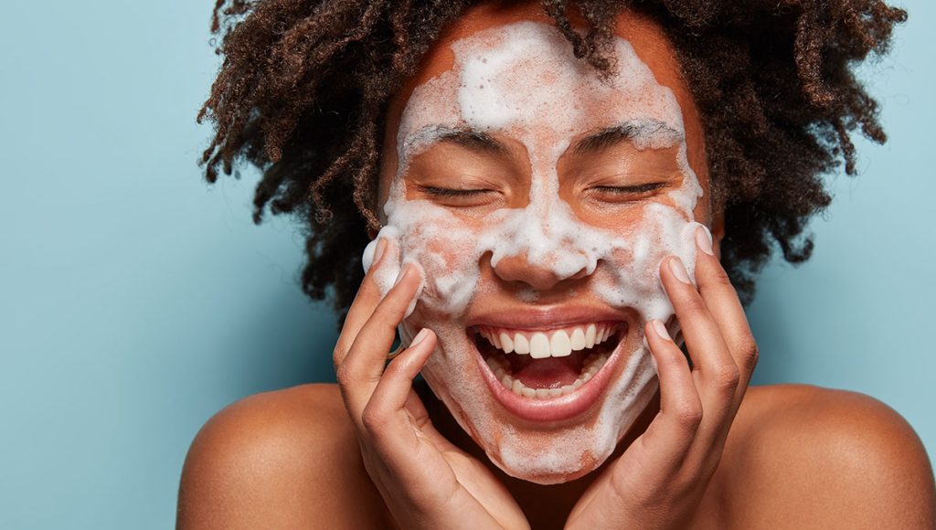 How African Black Soap Amplifies the Power of Hyaluronic Acid Cleansers