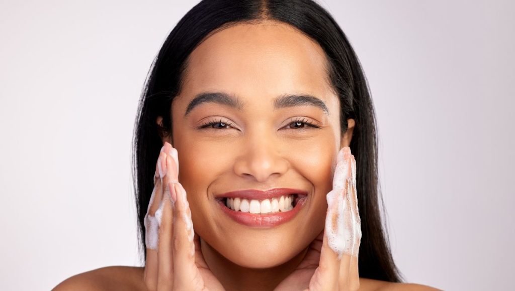 Myths About Using an Antifungal Face Wash: Debunked
