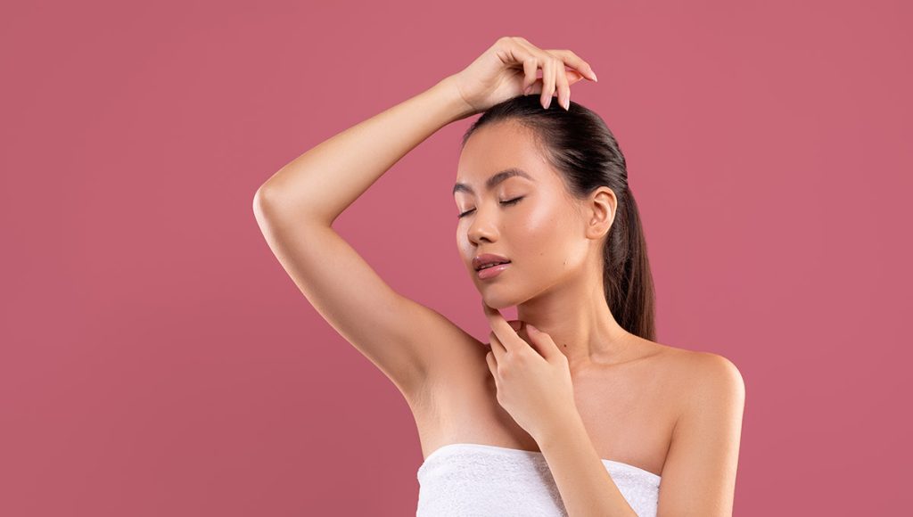 Removing Odor Naturally with Underarm Detox Scrubs