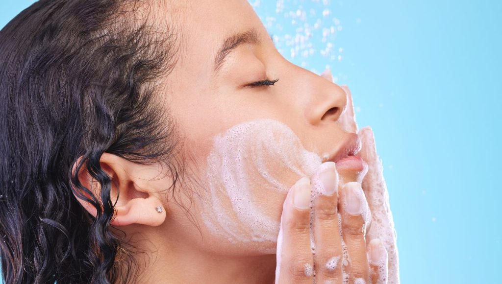 Tackling Body and Face Fungal Issues with an Antifungal Face Wash