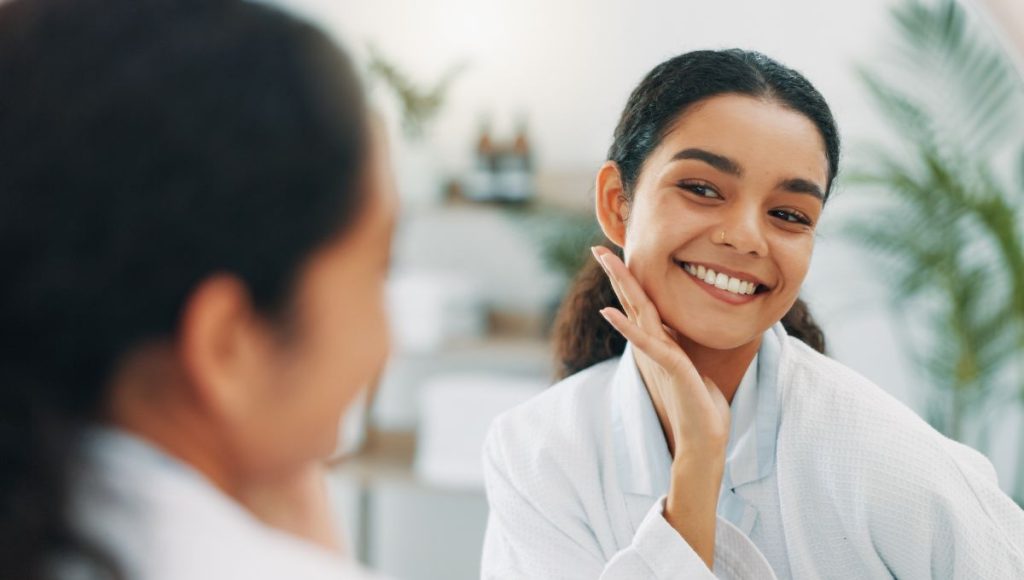 Top Ingredients That Complement a Moisturizer Without Alcohol