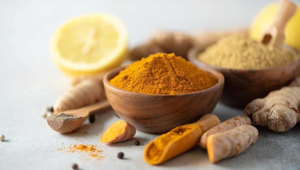 Turmeric Oil – A Brightening Hero and the Best Essential Oil for Skin Glow