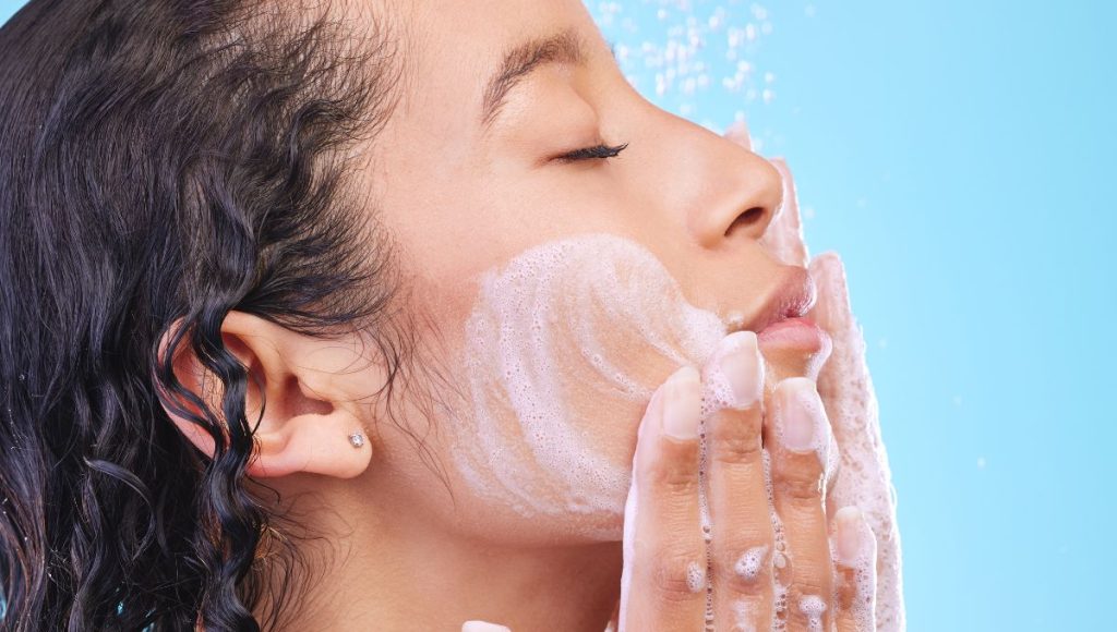 How to Get Rid of Acne Around Mouth Fast