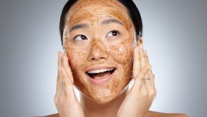 How to Use a Brightening Body Scrub for Radiant, Glowing Skin
