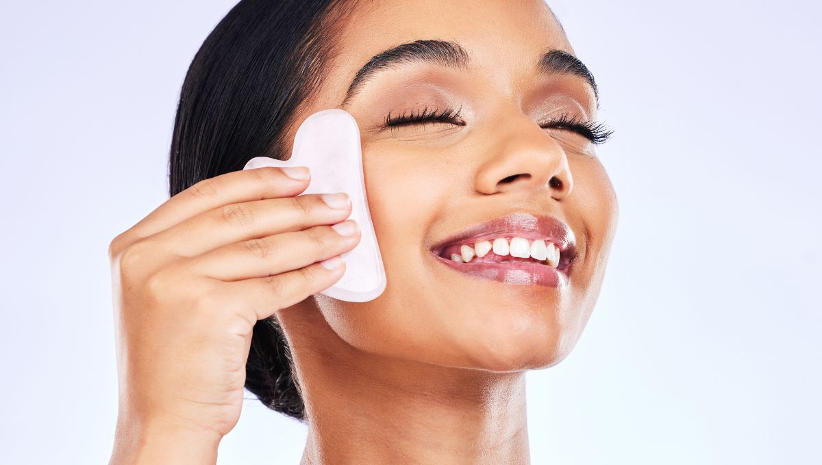Why a No Rinse Face Cleanser Deserves a Place in Your Skincare Routine